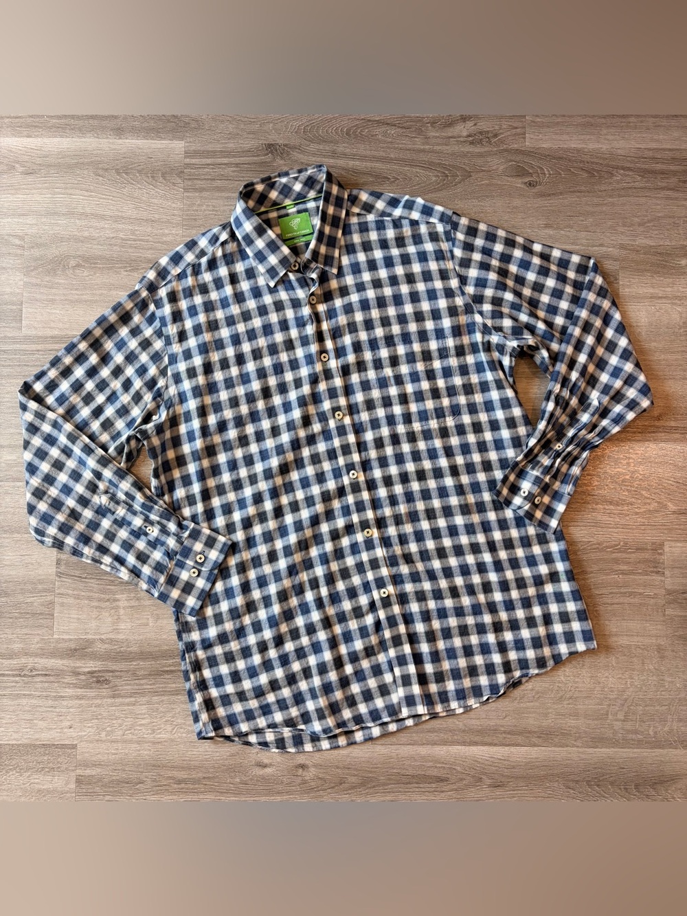 Forsyth of Canada plaid long sleeve button down shirt